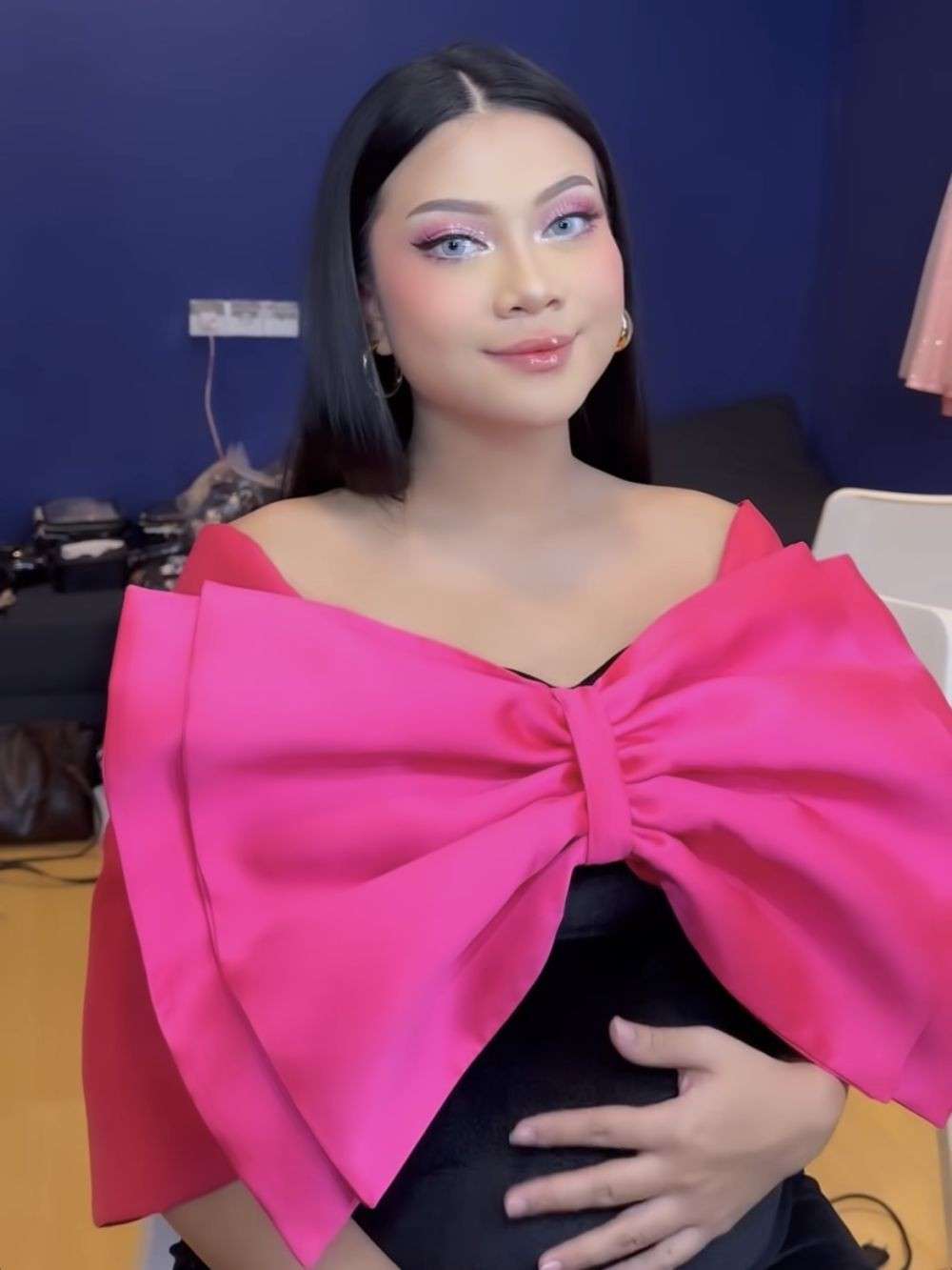 Potret Hanum Mega Maternity Photoshoot, Tanpa Suami