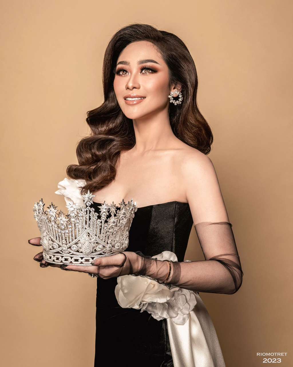 Potret Poppy Capella Direktur Miss Universe Indonesia, Lisensi Dicabut Imbas Kasus Dugaan Pelecehan, Ternyata Pernah Jadi Penyanyi Dangdut