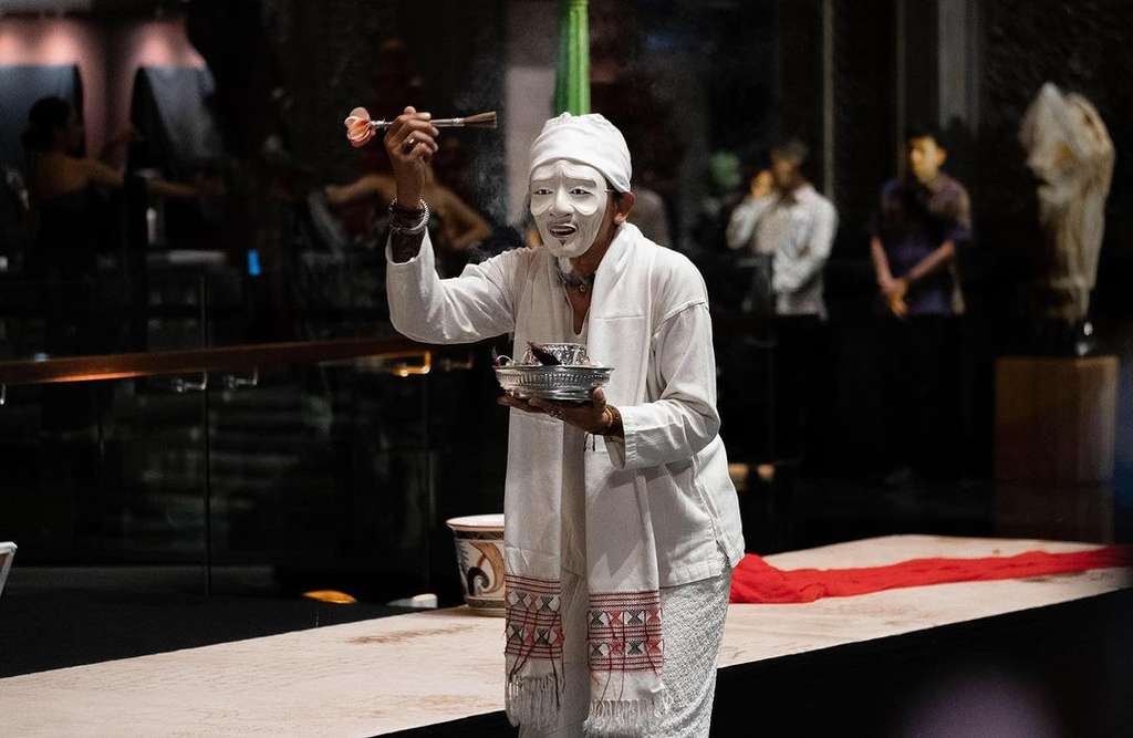Mengintip Karya Seniman Indonesia di The Land of Art