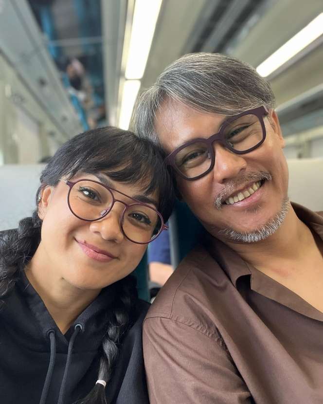 Rela Pindah Rumah 10 Kali dalam 10 Tahun, Artis Cantik Ini Ungkap Alasan Mengejutkan, Ternyata…