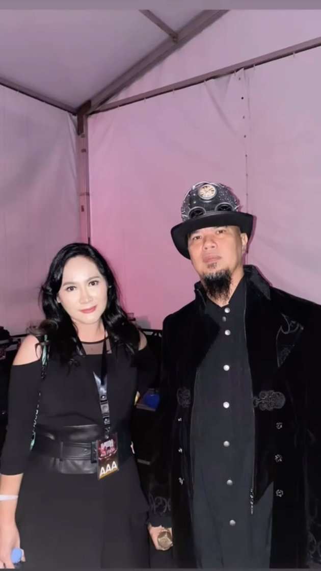 Potret Pungky Sukmawati Mantan Pacar Ahmad Dhani, Bahagia Bisa Foto Bareng Dengan Sang Mantan 