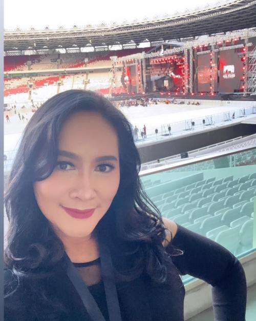 Potret Pungky Sukmawati Mantan Pacar Ahmad Dhani, Bahagia Bisa Foto Bareng Dengan Sang Mantan 