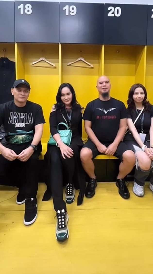 Potret Pungky Sukmawati Mantan Pacar Ahmad Dhani, Bahagia Bisa Foto Bareng Dengan Sang Mantan 