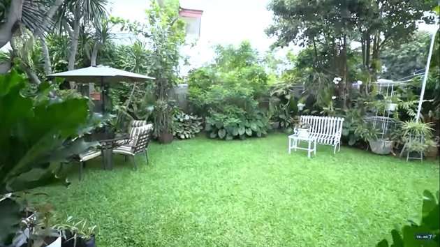 Potret Rumah Masa Kecil Ivan Gunawan, Mewah Banget pada Zamannya