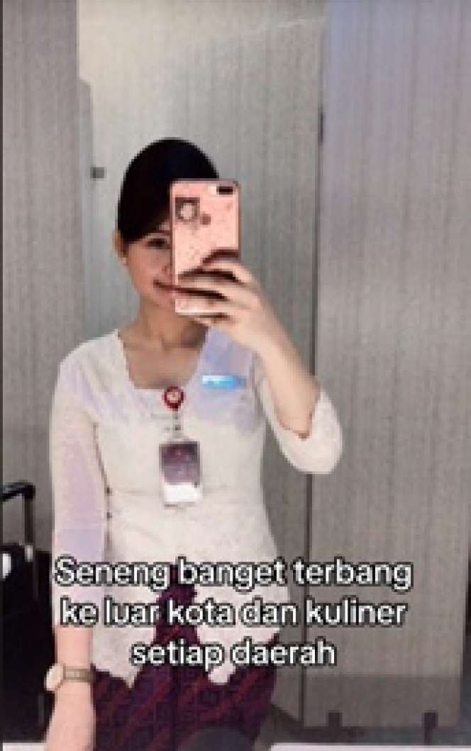 Transformasi Pramugari yang Sekarang Jadi Ibu Muda Bikin Terharu, Netizen: Mamah Muda Cantik Bingit