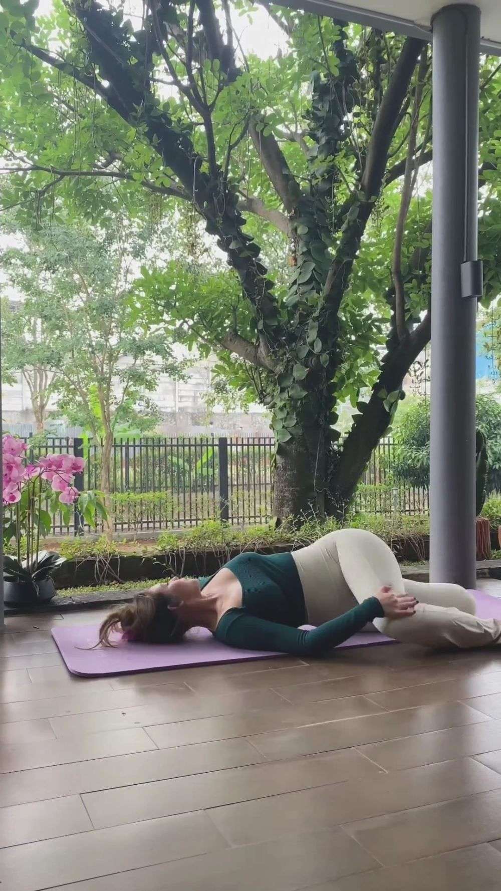 Potret Vanesha Prescilla saat Olahraga Yoga, Netizen Julid Tubuhnya Disebut Berubah!