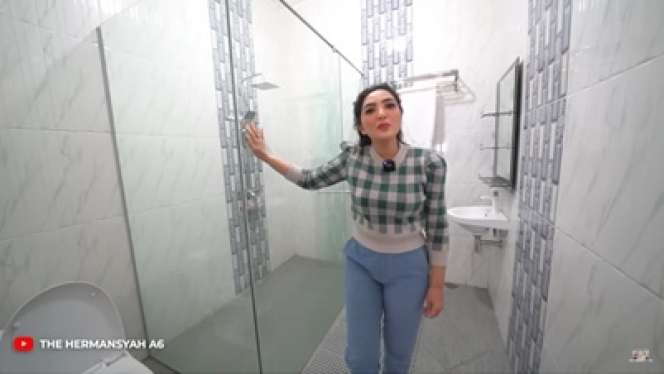 9 Potret Rumah Uteng Asisten Ashanty yang Baru Direnovasi Habis 200 Juta, Kamar Mandinya Kayak di Apartemen