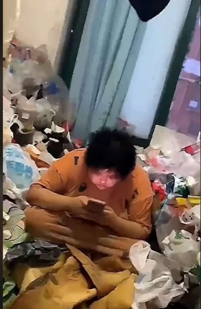 Mengerikan, Potret Kamar Wanita Penuh Sampah Tak Dibuang Selama Setahun, Sikap Penghuni Sewa Bikin Geleng-geleng Kepala