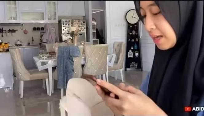 Potret Rumah Mewah Umi Pipik yang Jarang Tersorot, Lokasi Kolam Renangnya Beda dari yang Lain