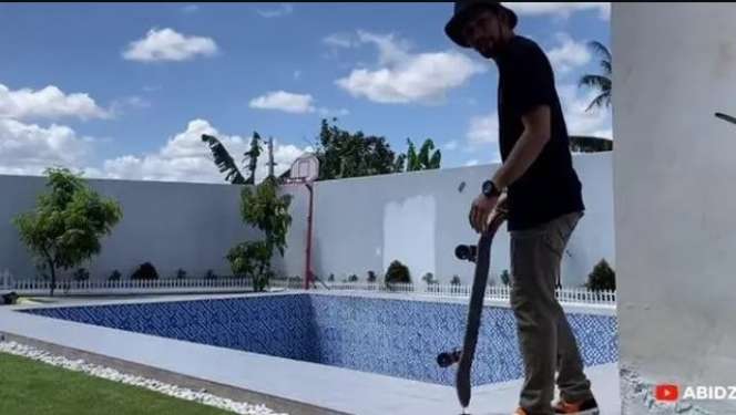 Potret Rumah Mewah Umi Pipik yang Jarang Tersorot, Lokasi Kolam Renangnya Beda dari yang Lain