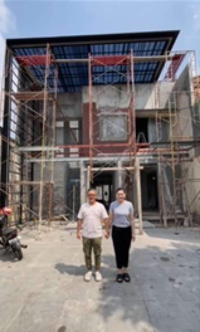 Hampir Selesai, Inilah 9 Potret Rumah Impian Mona Ratuliu dan Indra Brasco, Mewah dengan Kolam Renang Besar