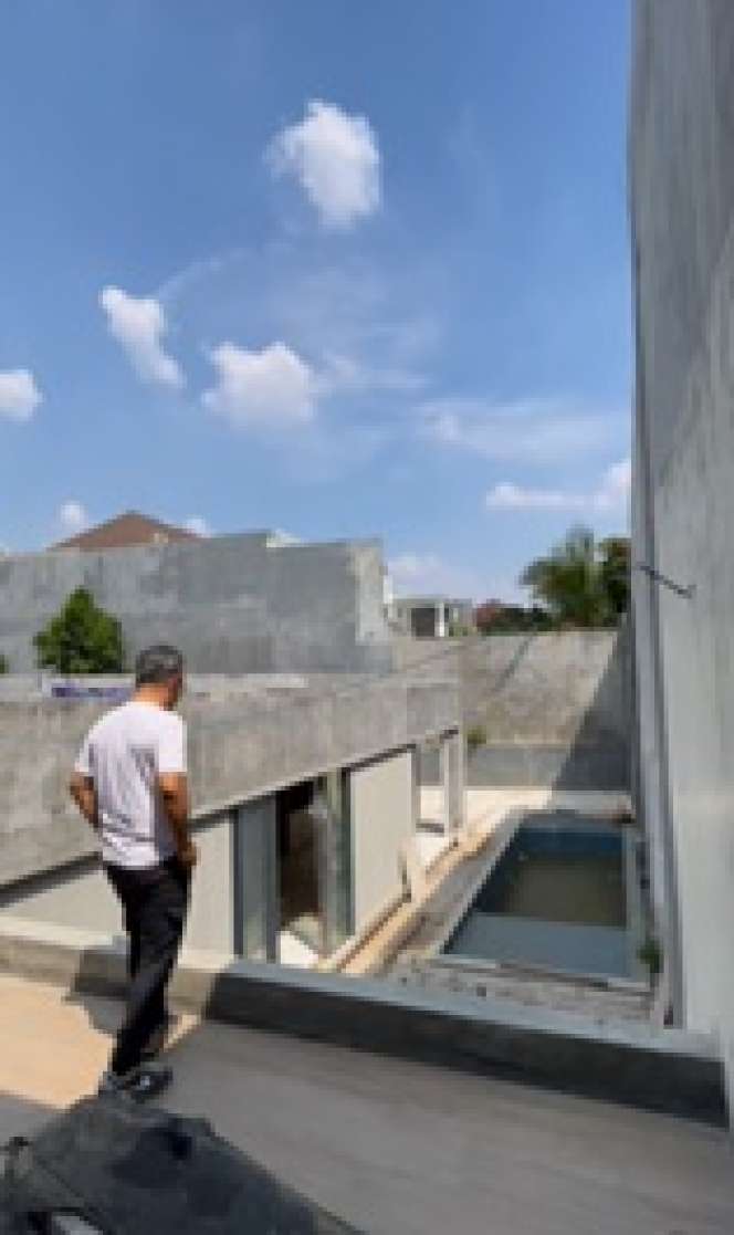 Hampir Selesai, Inilah 9 Potret Rumah Impian Mona Ratuliu dan Indra Brasco, Mewah dengan Kolam Renang Besar