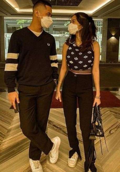 Sudah Sah Jadi Istri Pratama Arhan, Foto Mesra Azizah Salsha Bareng Mantan Masih Nongol di Feed Instagram