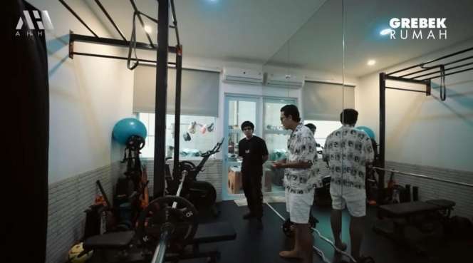 Potret Rumah Mewah Denny Sumargo, Harga Akuariumnya Bikin Kantong Menjerit!