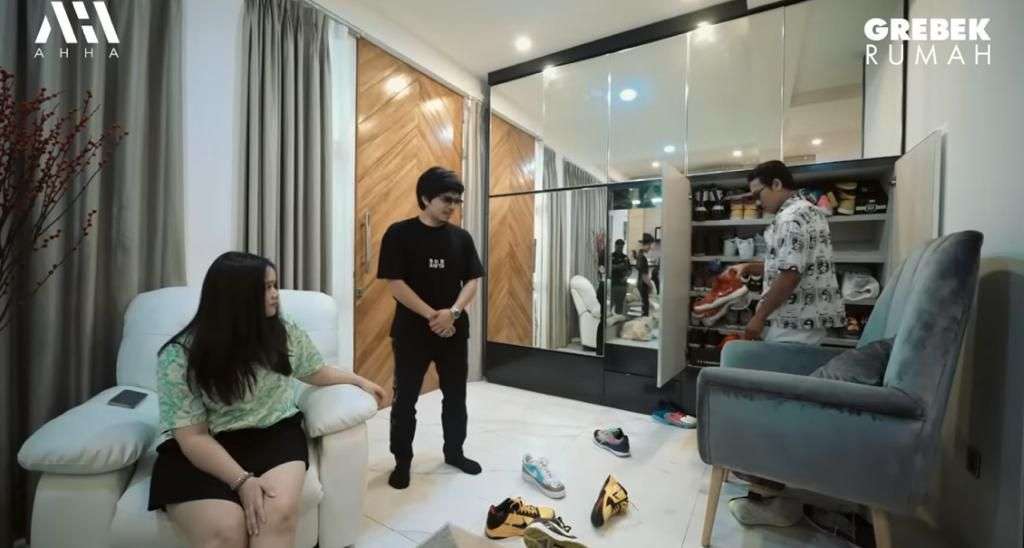 Potret Rumah Mewah Denny Sumargo, Harga Akuariumnya Bikin Kantong Menjerit!