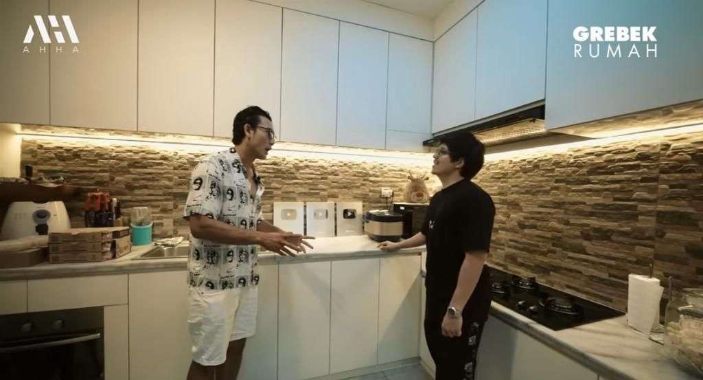 Potret Rumah Mewah Denny Sumargo, Harga Akuariumnya Bikin Kantong Menjerit!