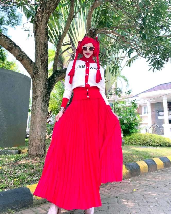 8 Potret Rumah Yuni Jasmine PNS Nyentrik Berdagu Lancip, Interiornya Mewah Bak Istana, Lengkap dengan CCTV