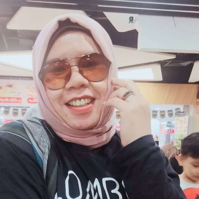 Ogah Dipoligami, Istri Artis Kondang Ini Pilih Cerai, Kini Rela Jual Rumah dan Jadi Penjual Ketupat Sayur