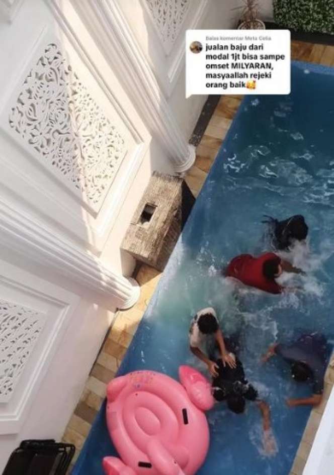 Potret Rumah Tri Wahyu Pengusaha Fashion Bermodal Awal Rp300 Ribu Kini Punya Omset Puluhan Miliar, Huniannya Super Megah Bak Istana
