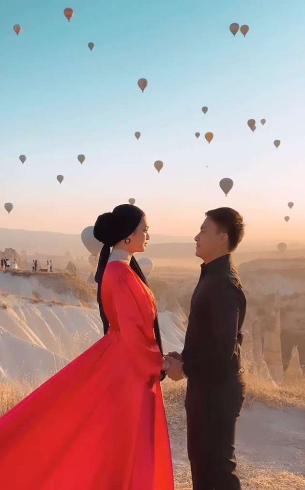 Potret Mantan Istri Tengku Tezi yang Dulu Diselingkuhi, Kini Pamer Suami Baru