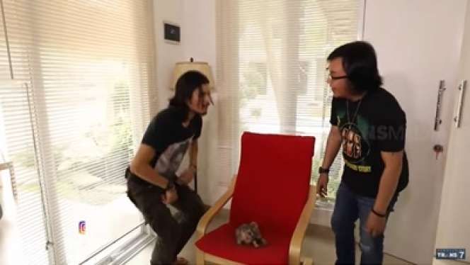 Jebolan Indonesian Idol, Intip Rumah Virzha Vokalis Dewa 19, Bergaya Skandinavian dengan Beberapa Ruangan Serba Hitam Ala Rocker Banget