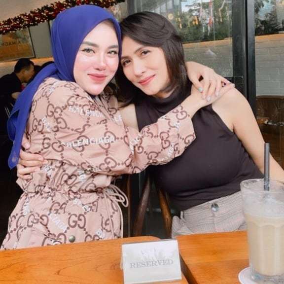 Adu Gaya Verny Hasan VS Wenny Ariani, Sama-sama Tuntut Tes DNA Untuk Pastikan Ayah Biologis Sang Anak