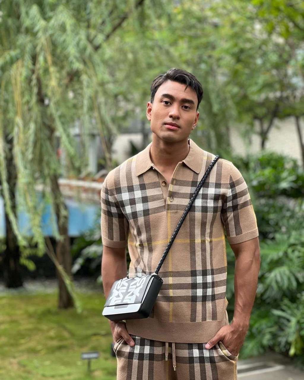 Sederet Cowok Ganteng, dari Artis sampai Pesepak Bola Pernah Dijodoh-jodohin sama Fuji