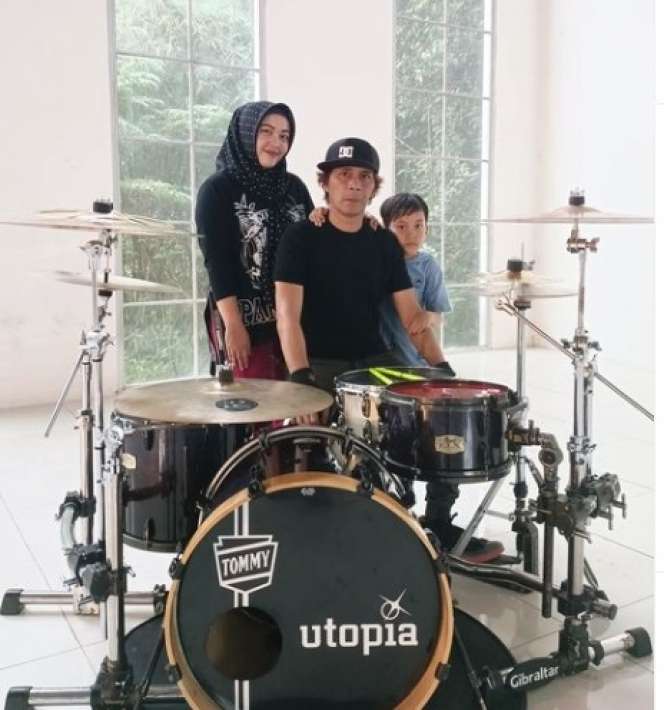 Istri Anggota Band Terkenal Era 2000-an Ini Pilih Jadi Penjual Seblak, Ternyata Laris Manis di Pasaran