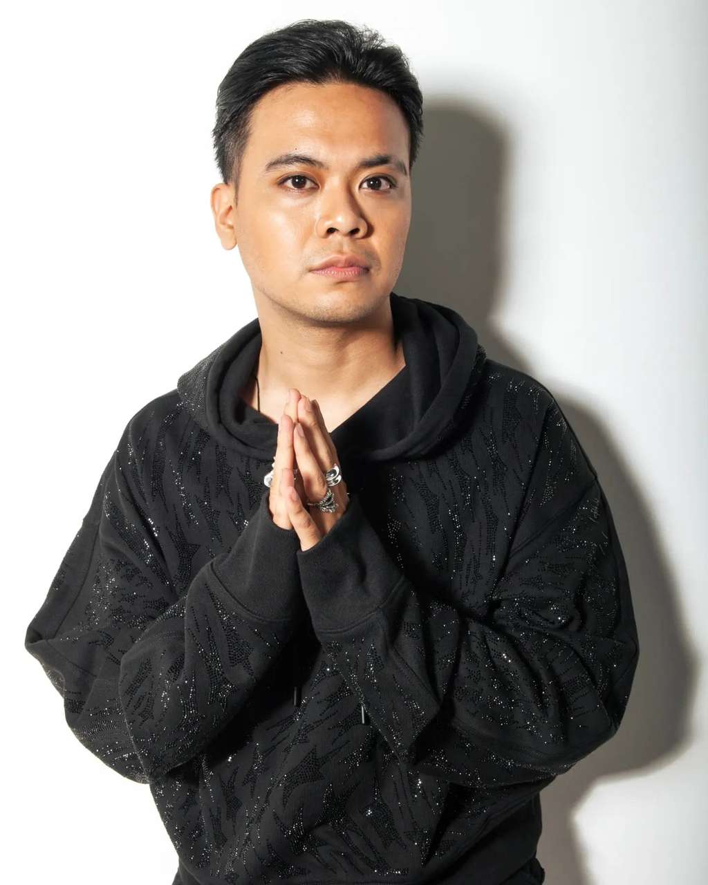 Cowok Jago Dance Ini Dulu Anggota Boyband Hits Idola Anak Muda, Kini Banting Stir Jadi Peternak Ikan, Penghasilannya Fantastis!