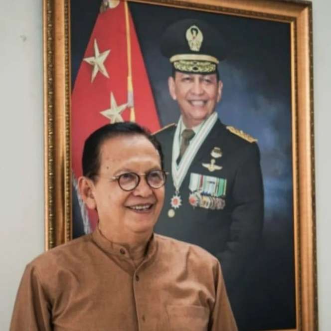 Pemuda Tampan Ini Dulu Jadi Idola Kaum Hawa, Kini Jadi Aktor Legenda Tanah Air, Penampakan Rumahnya Bikin Melongo!