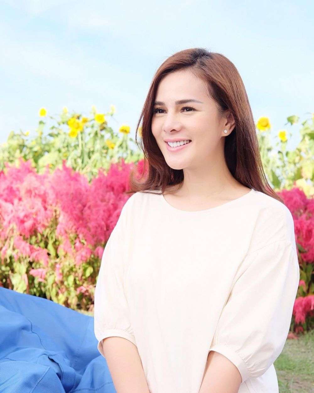 Potret Astrid Tiar Tampil dengan Makeup Pink, Bak Barbie Hidup