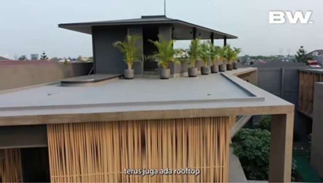 Intip Rumah Mewah Boy William yang Dikabarkan Dekat dengan Ayu Ting Ting, Kamar Mandinya Serba Gold Berteknologi Canggih, Fix Bikin Betah!