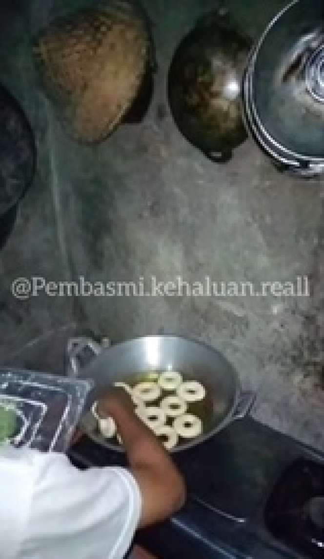 Mengenal Sosok Derlin yang Kata Netizen Lebih Cocok Dibantu Dokter Richard Lee, Netizen: Kalo ini Yakin Gak Akan Kabur