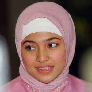 Subhanallah, Marshanda Siapkan Jilbab Lucu Jelang Ramadan