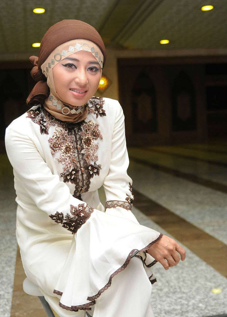Foto Dewi Perssik Kala Berhijab Foto Dewi Perssik Kala Berhijab