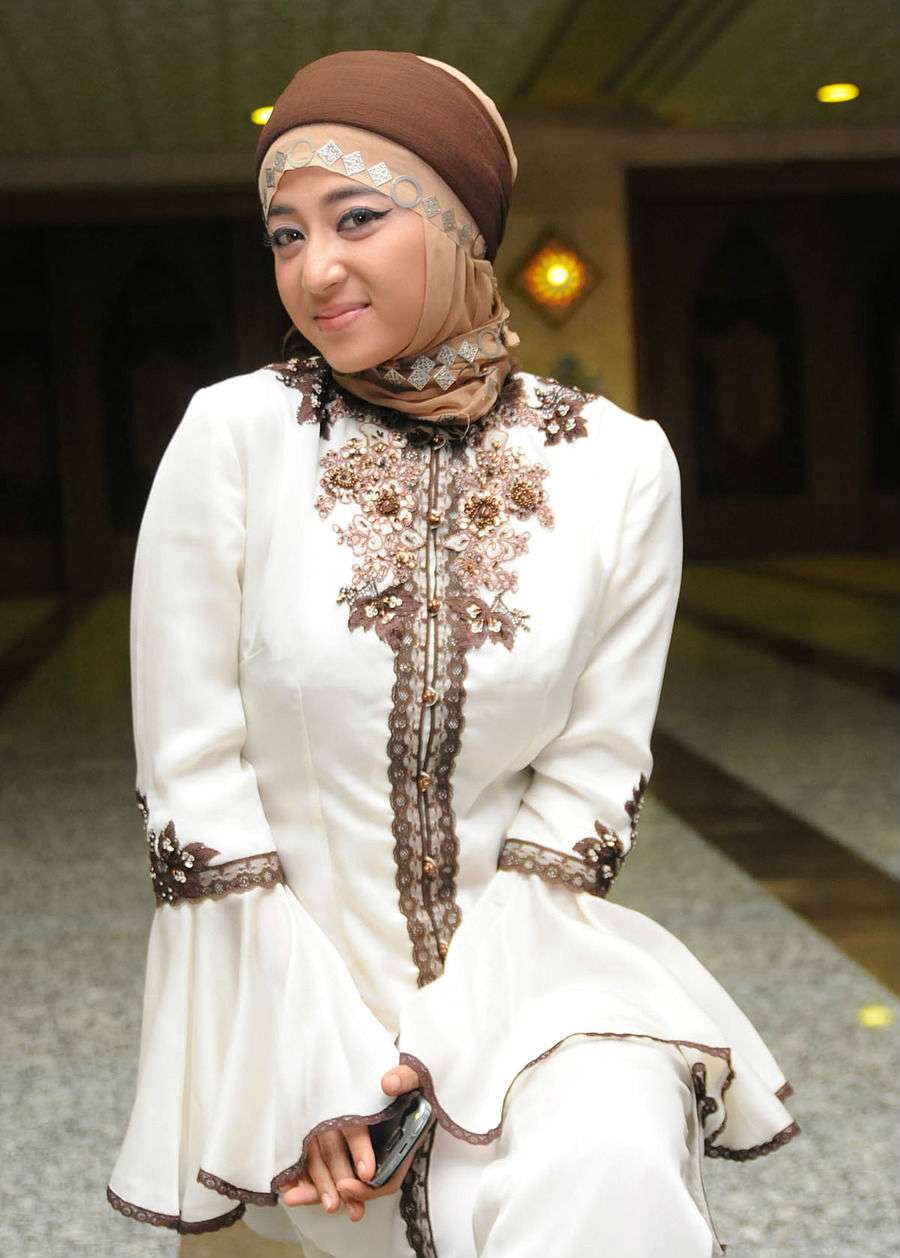 Foto Dewi Perssik Kala Berhijab Foto Dewi Perssik Kala Berhijab