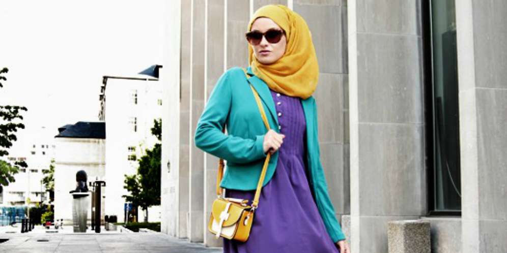Kombinasi Hijab Blazer untuk ke Kantor