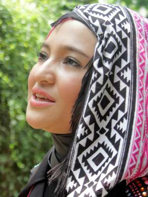 Marshanda Tanggalkan Hijab, Banyak Fans Kecewa