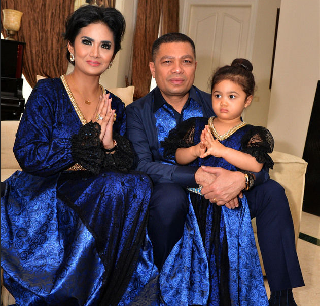 Krisdayanti Rayakan Lebaran Bareng keluarga