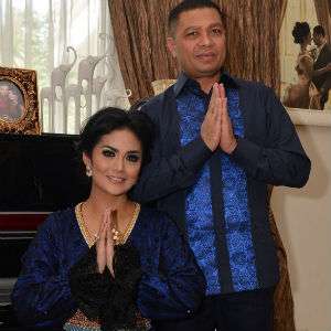 Krisdayanti Rayakan Lebaran Bareng keluarga