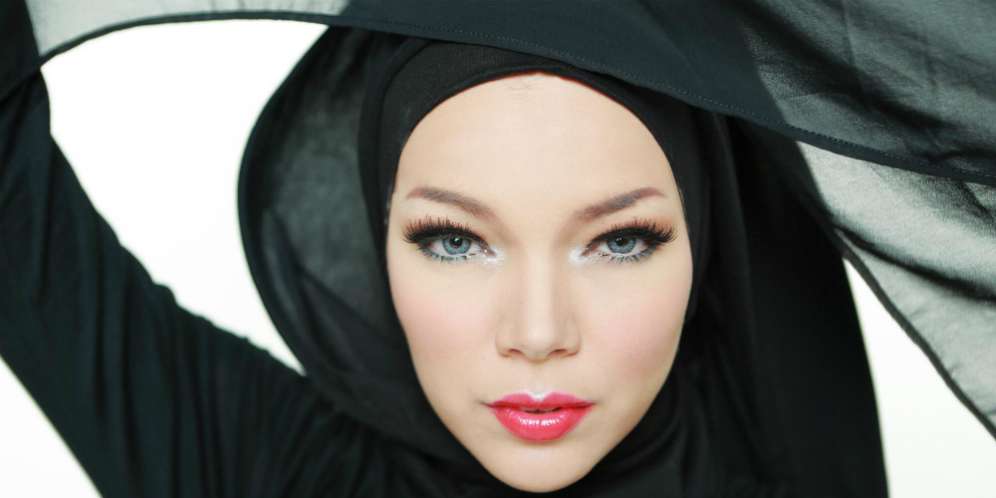 Dewi Sandra Lebih Pilih Gaya Hijab Sesuai `Kata Hati`