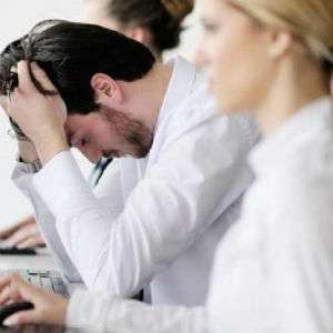 Posisi Duduk Pengaruhi Stress di Kantor