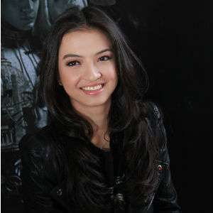 Raline Shah, Sulit Jadi Perempuan Cengeng