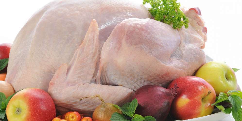Usahakan Tidak Mencuci Daging Ayam Saat Masih Mentah