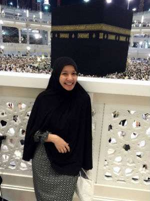 Umroh Jadi Cara Laudya Cynthia Bella Bersyukur