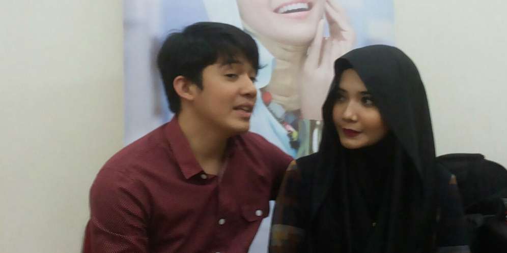 Berkat Zaskia, Irwansyah Jadi Pengamat Fesyen