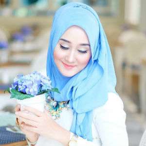 Trik Memakai Blush On Sesuai Bentuk wajah