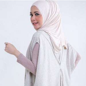 Maia Estianti Geluti Bisnis Busana Muslim