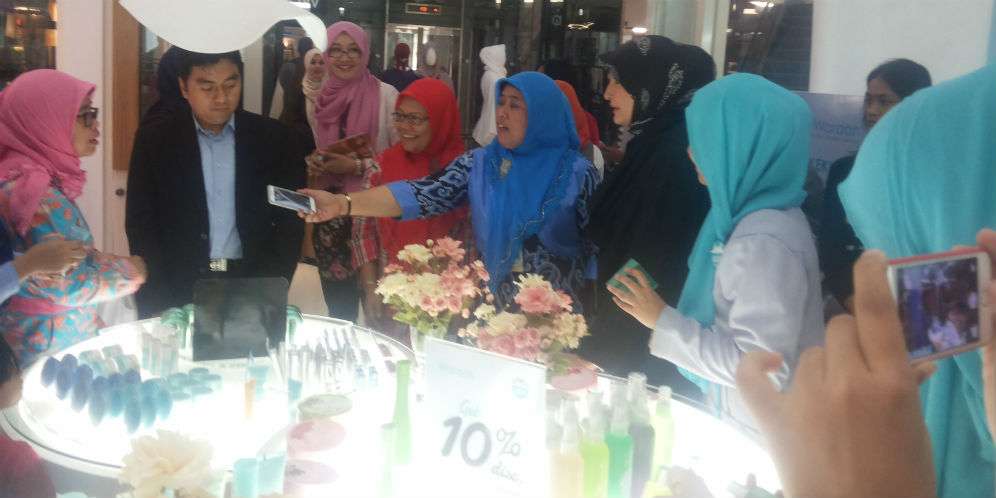 Kejutan Inneke Koesherawati untuk Hijabers