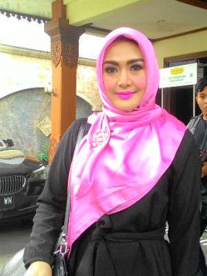 Pamor Batu Akik Turun, Bisnis Eddies Adelia Gulung Tikar